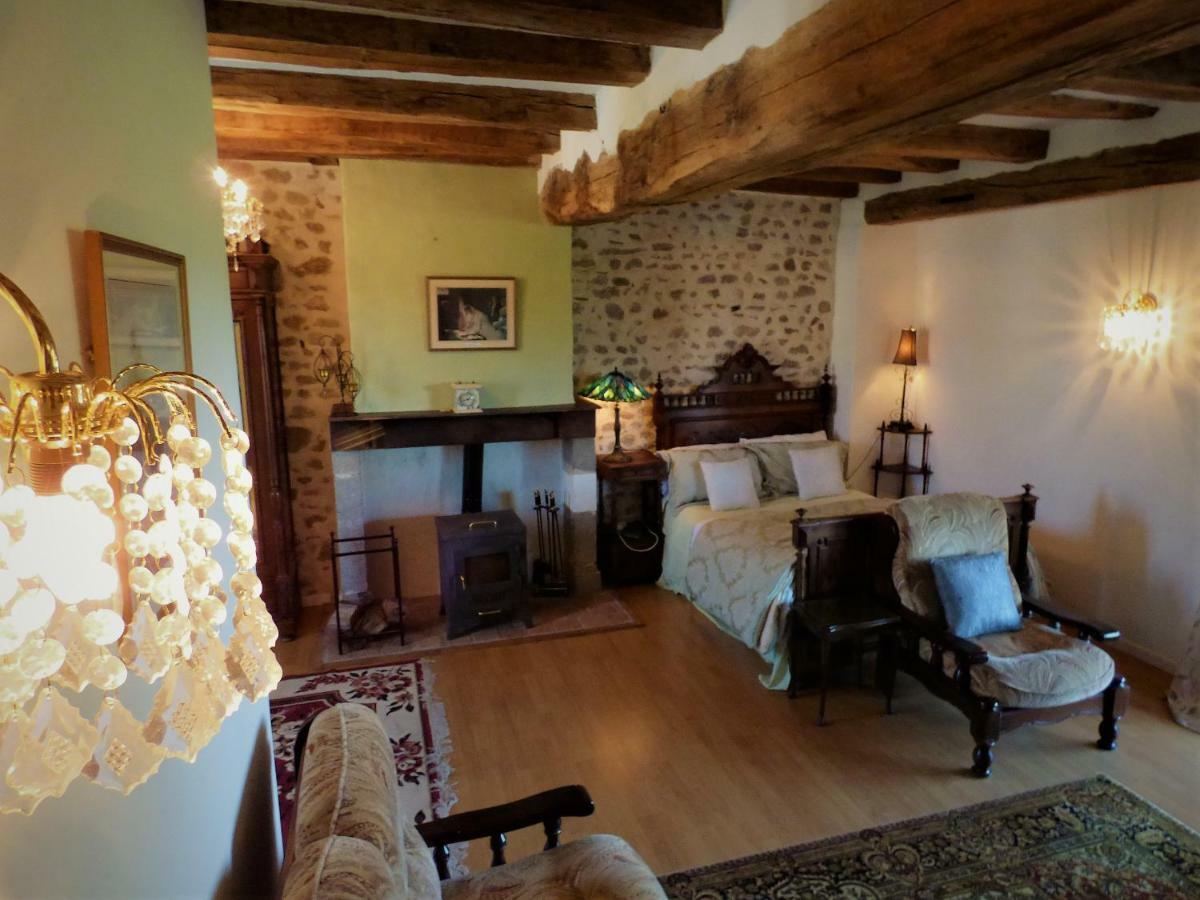 L'Ancien Presbytere Chambres D'Hote Ou Gite Le Dorat Екстер'єр фото
